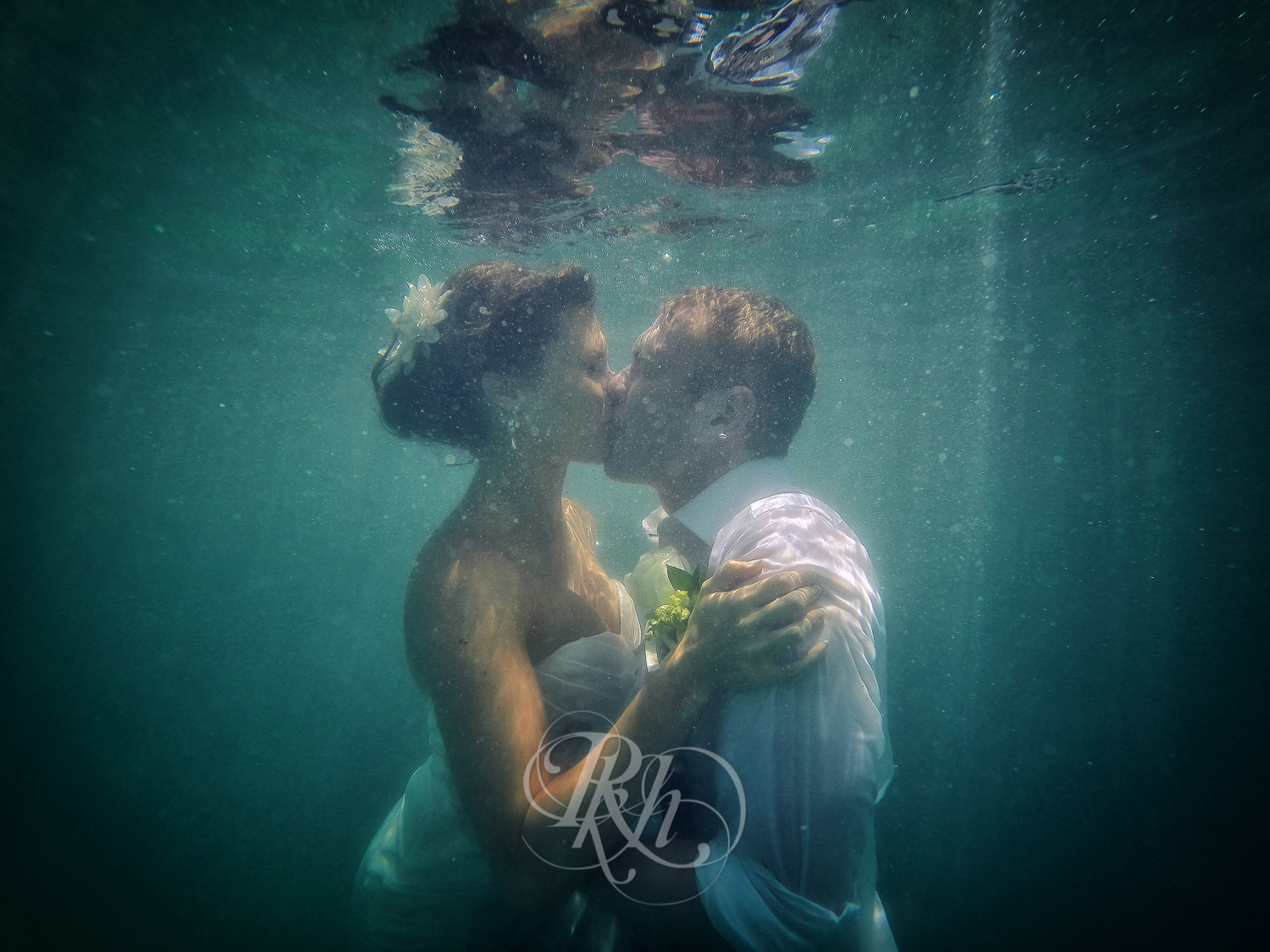 Underwater wedding photography