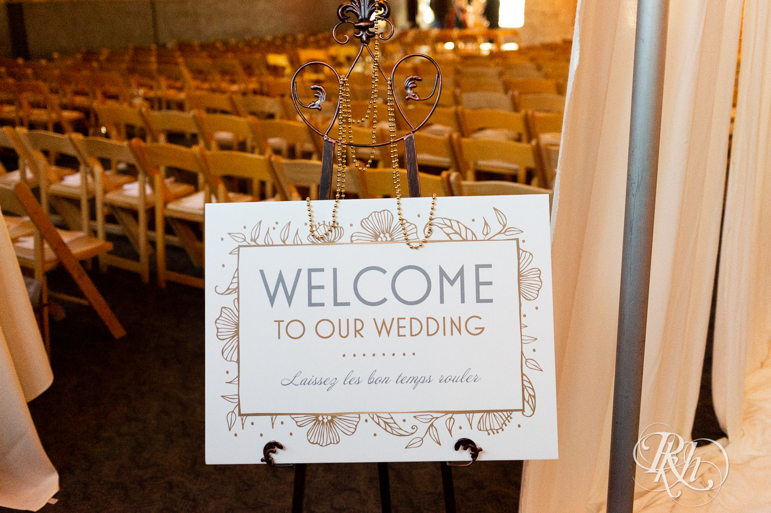 Wedding welcome sign at Nicollet Island Pavilion in Minneapolis, Minnesota. 