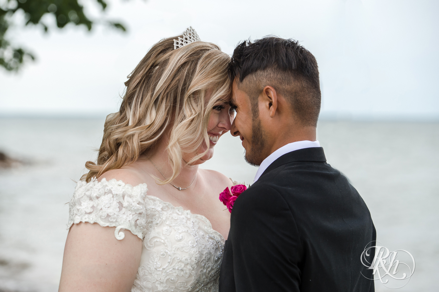 Izatys Resort Weddings bride and groom