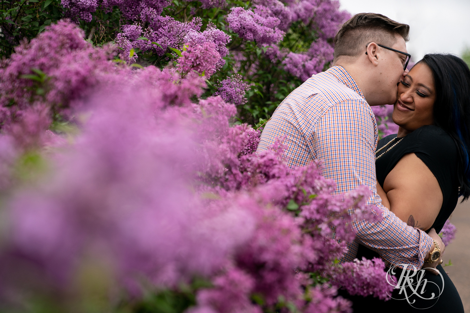 nicollet island engagement photography lilacs