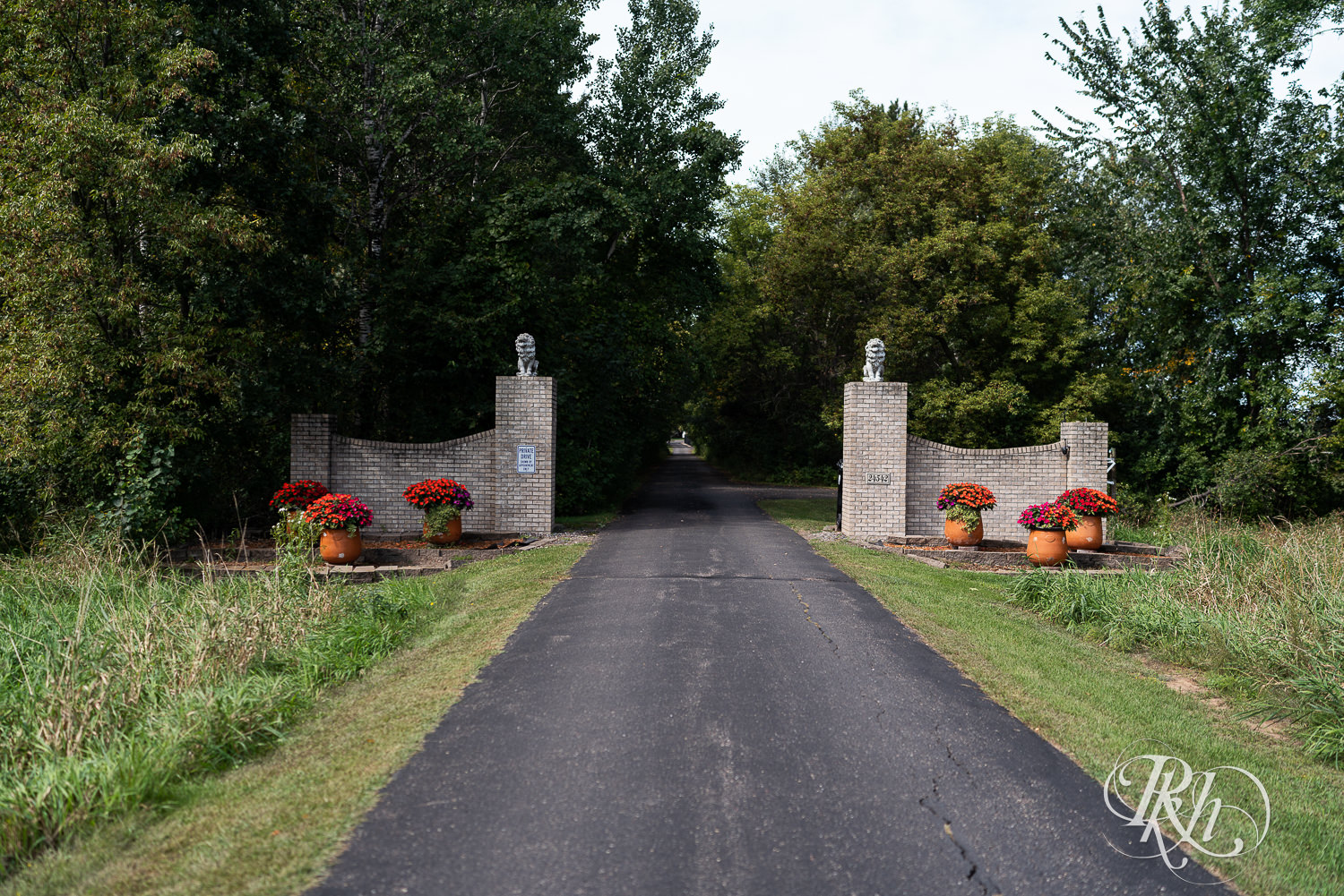 Entrance to Stone Lion Winery and Events