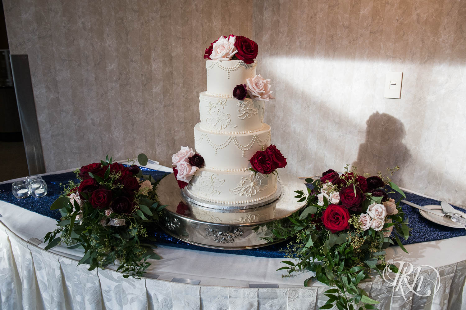 Minnesota September indoor wedding cake in Chaska, Minnesota.