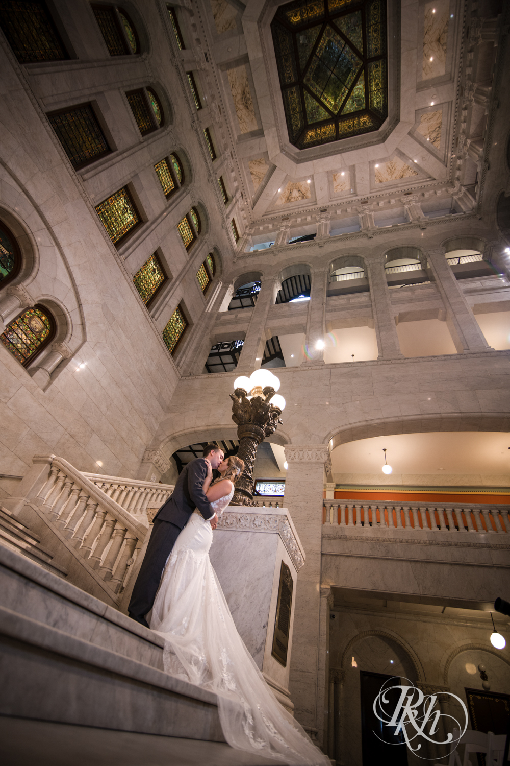 Minneapolis City Hall wedding photography