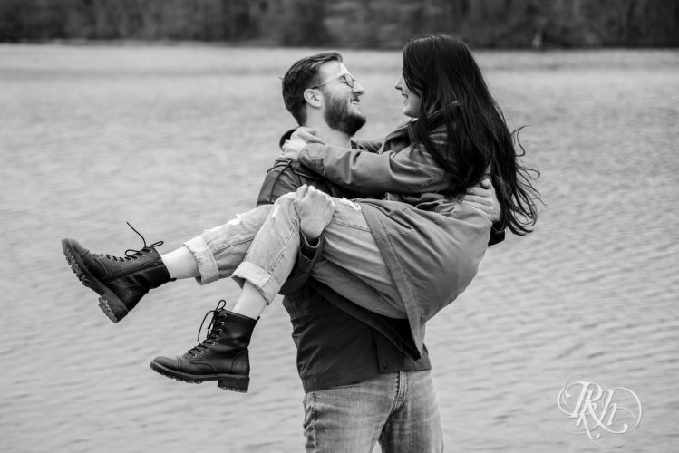 Cloudy Day Engagement: Brooke and Aaron | Lebanon Hills Regional Park ...
