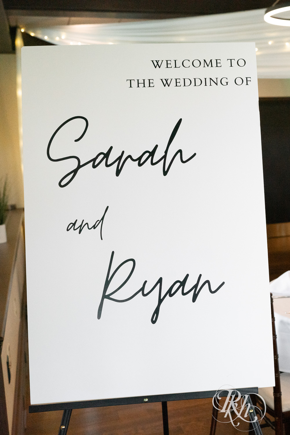 Wedding sign at Olympic Hills Golf Club in Eden Prairie, Minnesota.