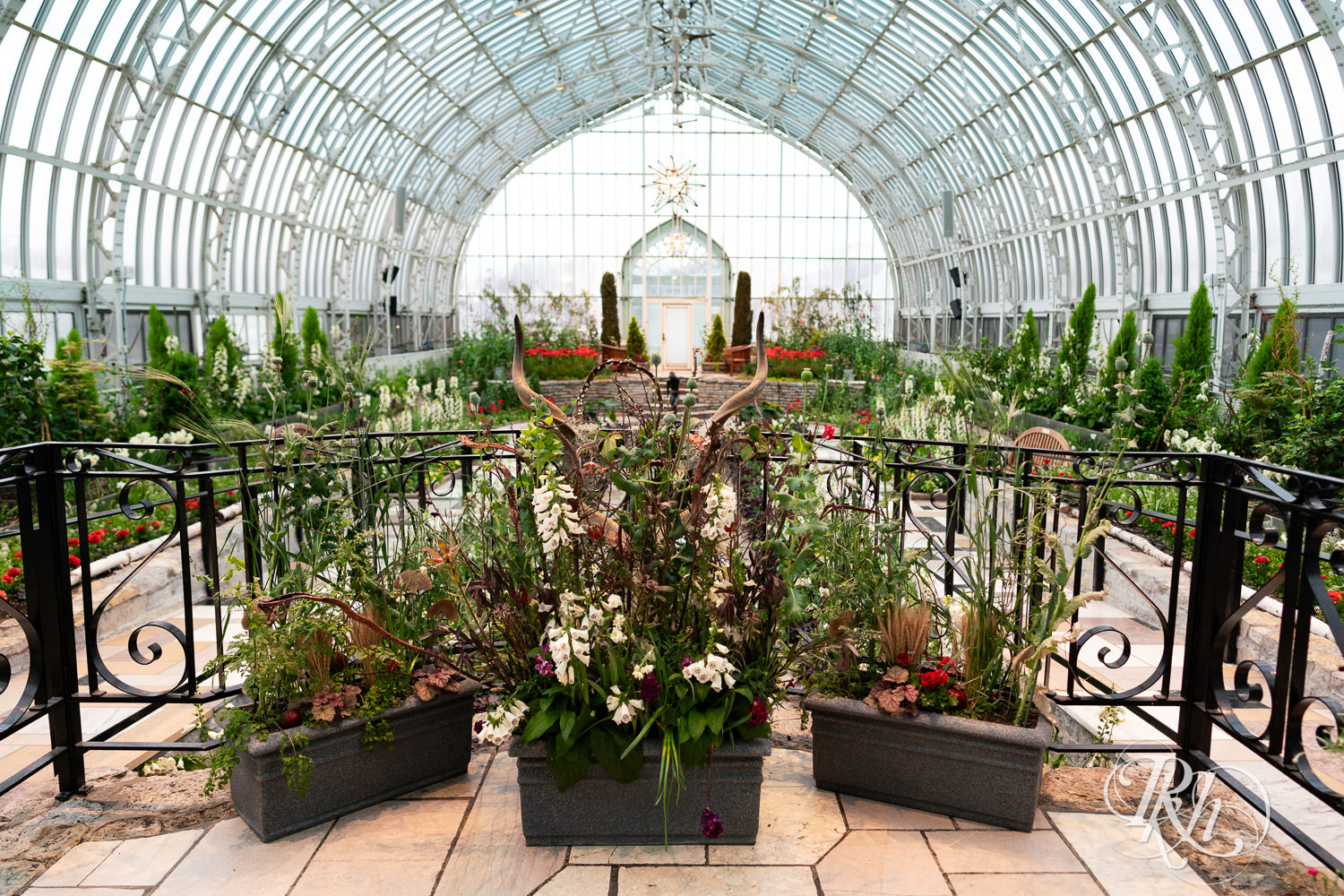 Wide photo of the Sunken Garden at the Como Zoo and Conservatory in Saint Paul, Minnesota.
